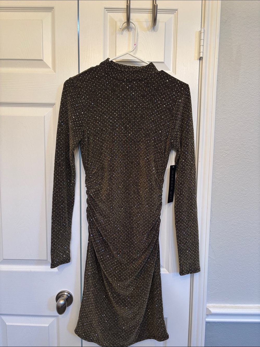 Madden Girl Black Sparkle Long-Sleeve Ruched Bodycon Dress